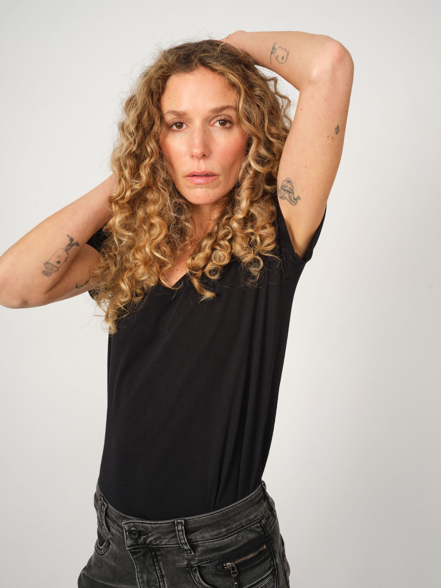 Modelshot / Black / Detail